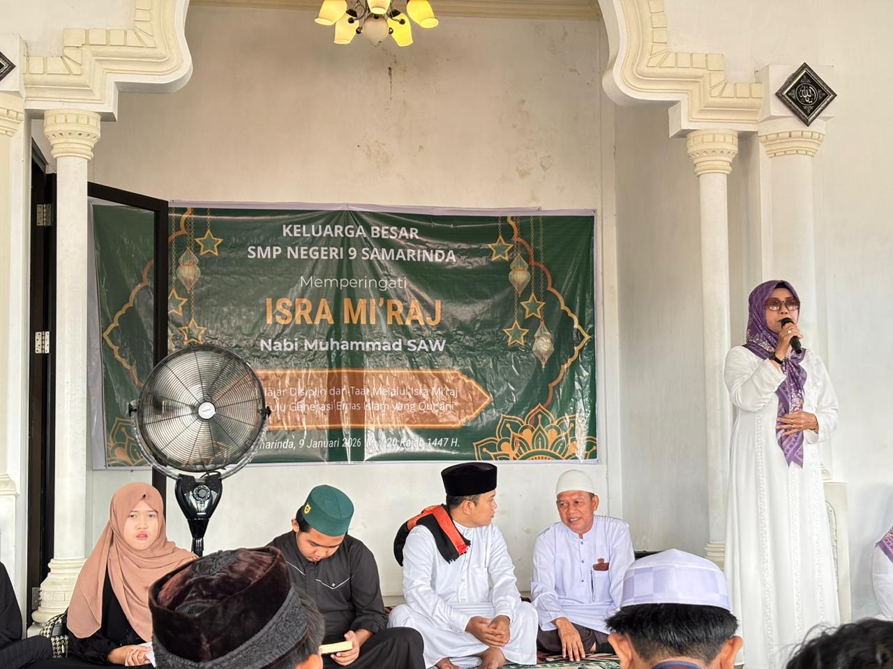 SMP Negeri 9 Samarinda Peringati Isra Mi’raj Nabi Muhammad SAW