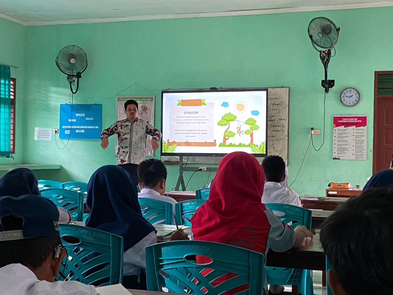 Pemanfaatan Media Digital untuk Mendukung Pembelajaran Inovatif di SMP Negeri 9