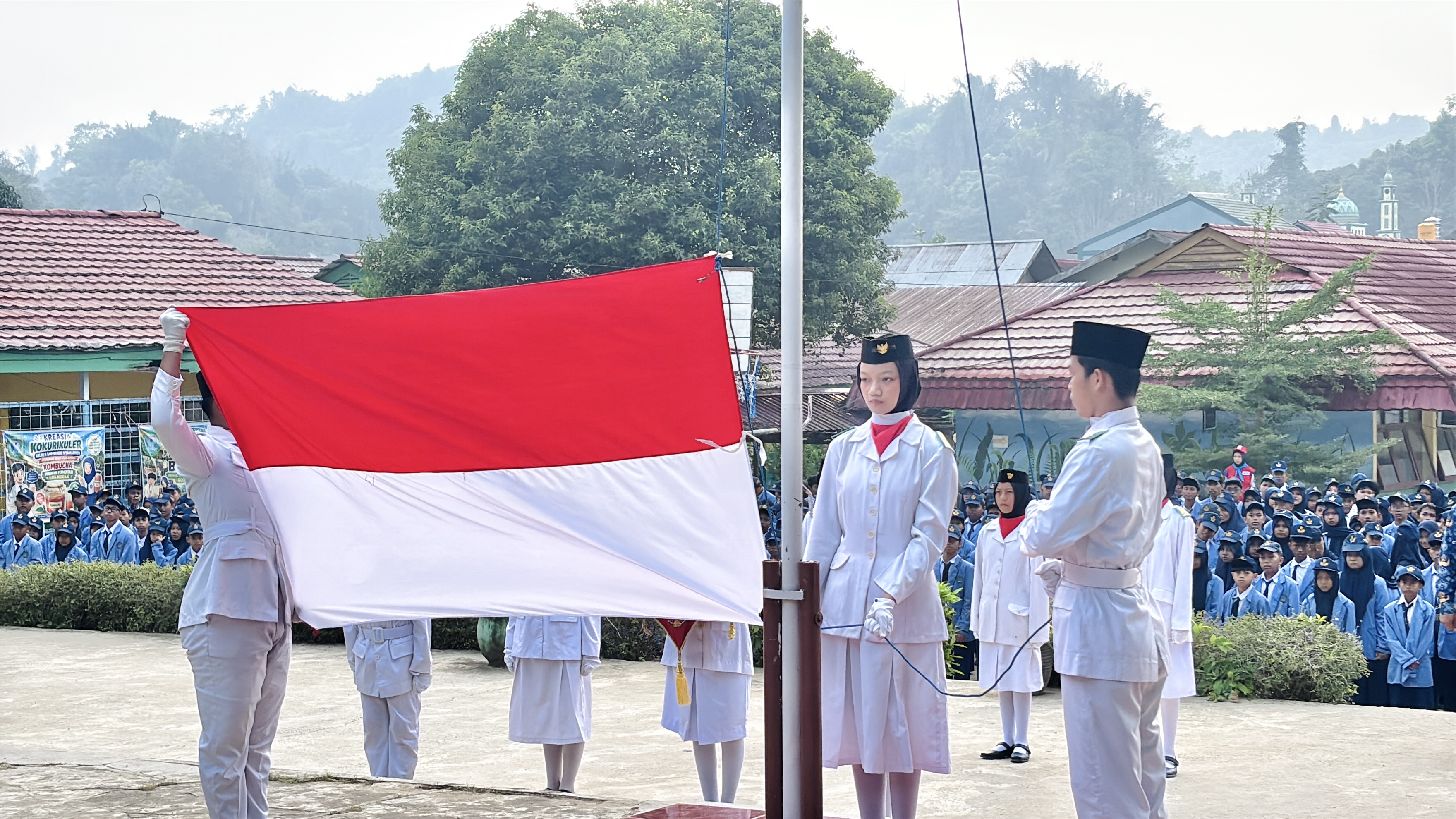 SMP Negeri 9 Samarinda Gelar Upacara Hari Kesaktian Pancasila 2026